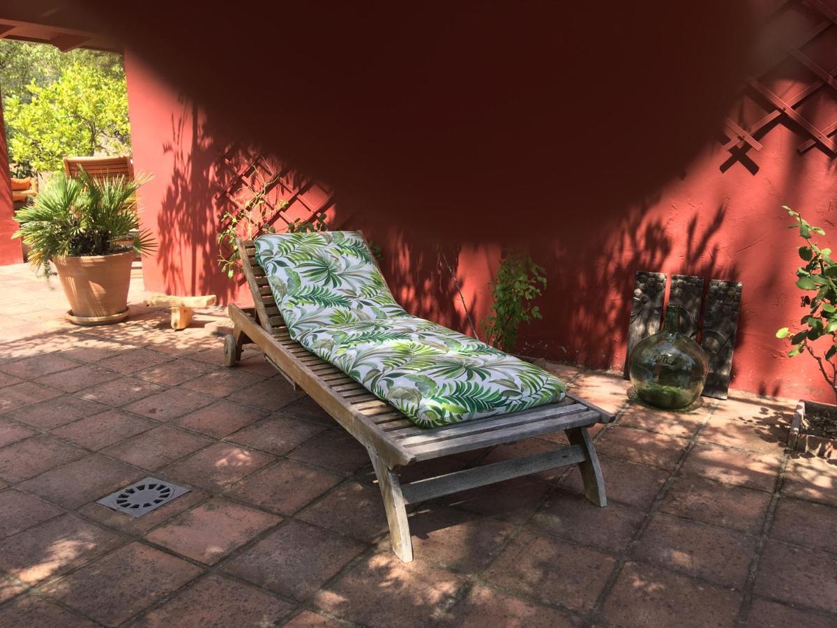 Secret Garden Retreats Hotel Juzcar Exterior photo